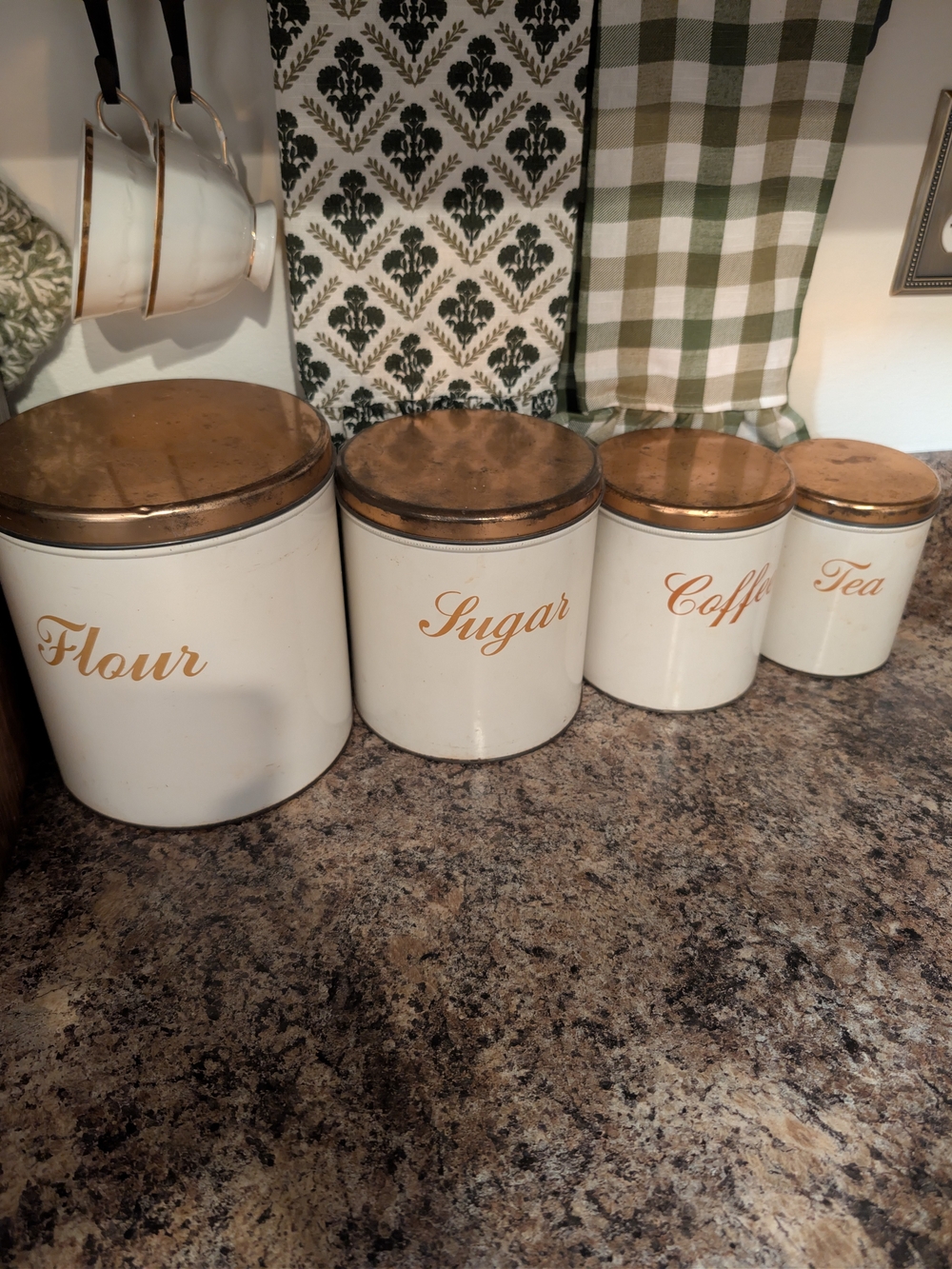Cream and Gold Canister Set - Flour, Sugar, Coffee, Tea decorware